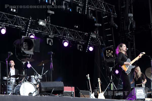 ANNA CALVI - 2014-08-15 - SAINT MALO - Fort de St Pere - 